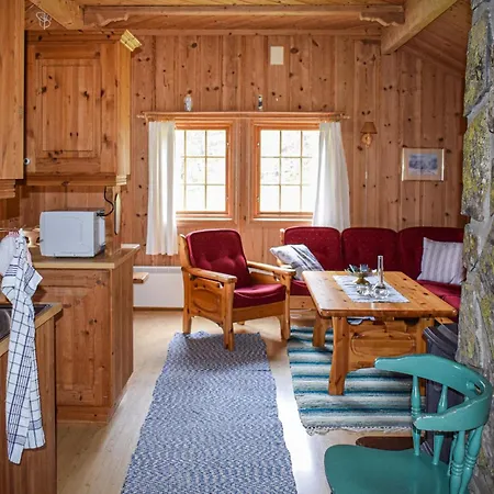 2 Bedroom Awesome Home In Rauland * Rauland